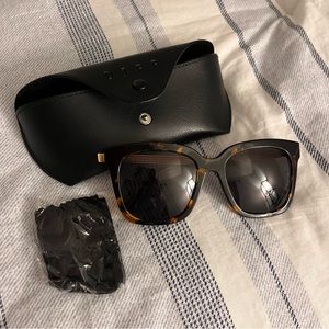 DIFF Eyewear Bella Polarized Sunglasses in Tortoise